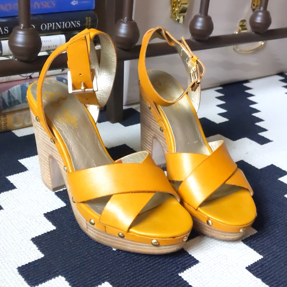 Seychelles yellow leather platform heels